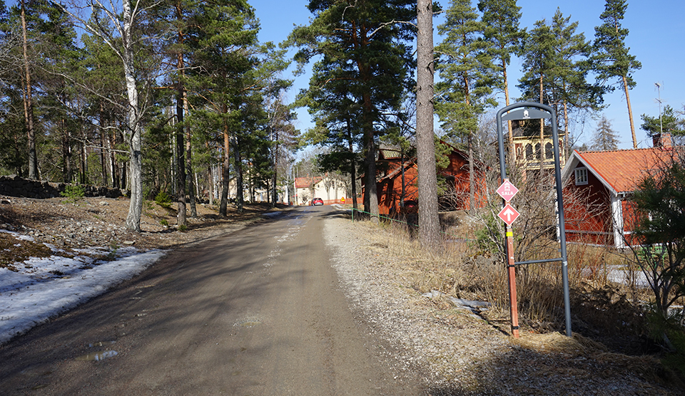 grusväg mot Silvergruvan, södra infarten